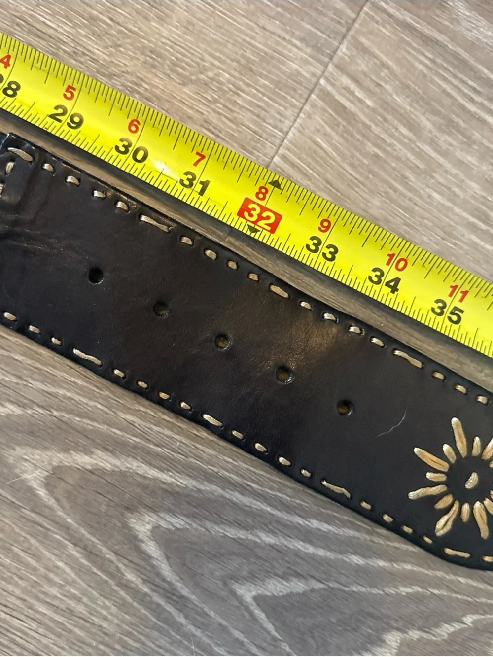 Vtg Linea Pelle belt brass, buckle med hand stitched, sunburst design brown
